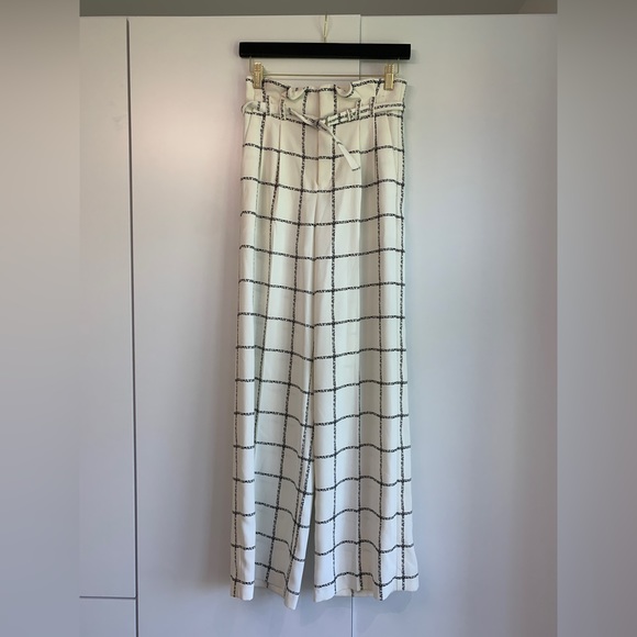 Express Wide Leg High Rise Pants - Picture 2 of 5